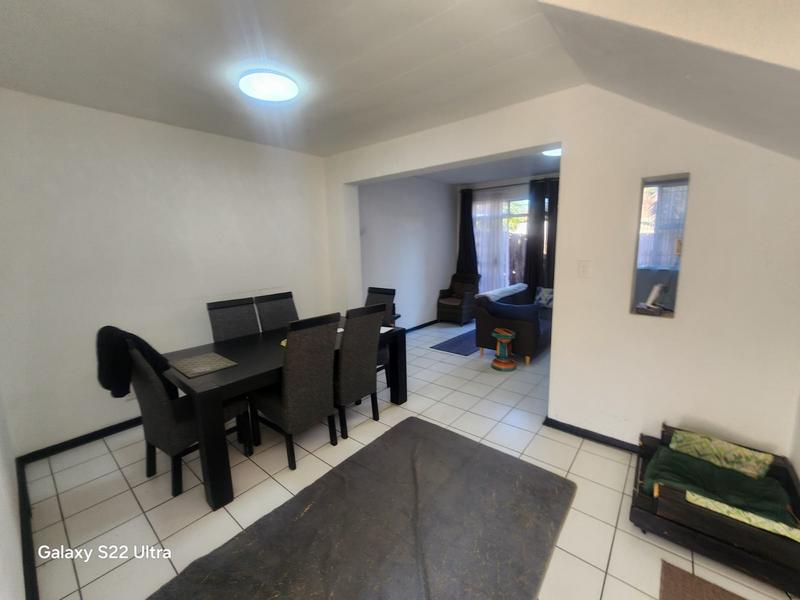 2 Bedroom Property for Sale in Brackenhurst Gauteng
