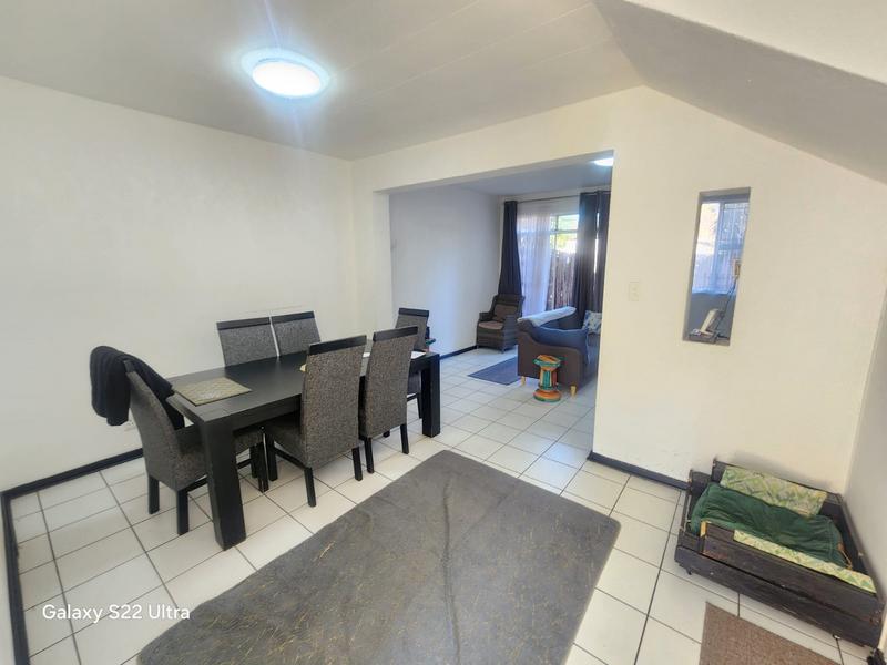 2 Bedroom Property for Sale in Brackenhurst Gauteng