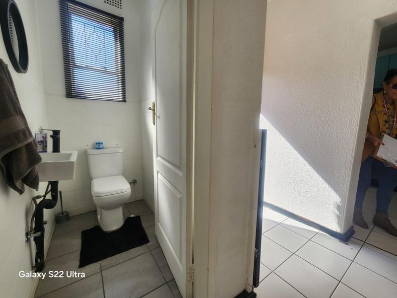 2 Bedroom Property for Sale in Brackenhurst Gauteng