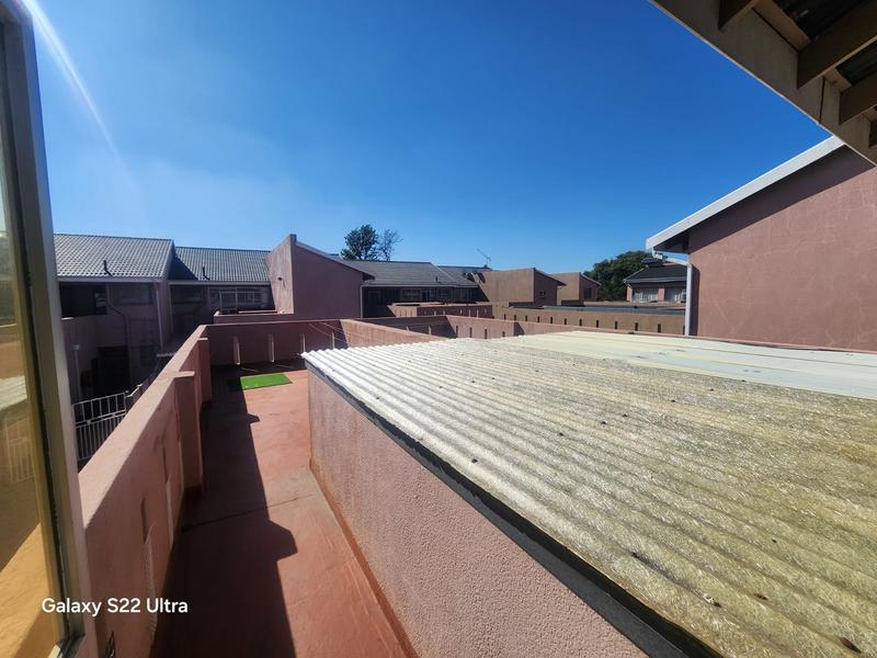 2 Bedroom Property for Sale in Brackenhurst Gauteng