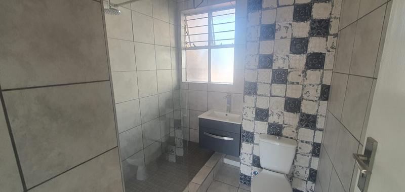2 Bedroom Property for Sale in New Redruth Gauteng