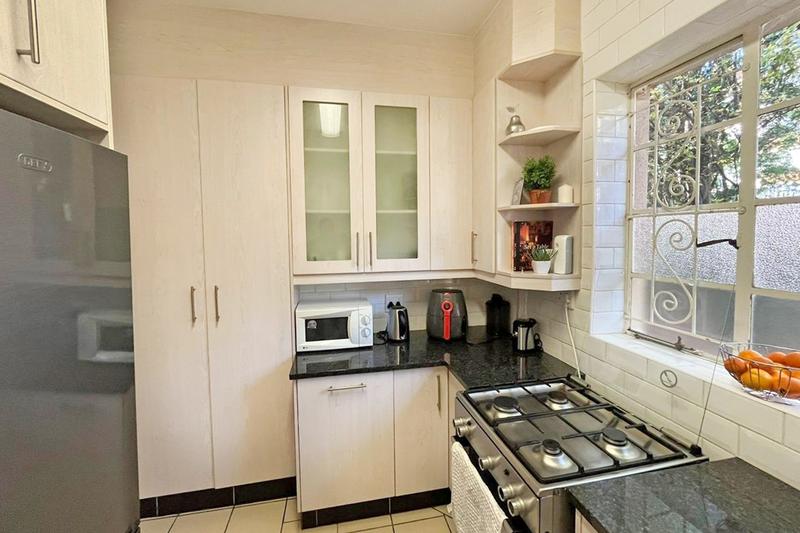 2 Bedroom Property for Sale in Illovo Gauteng