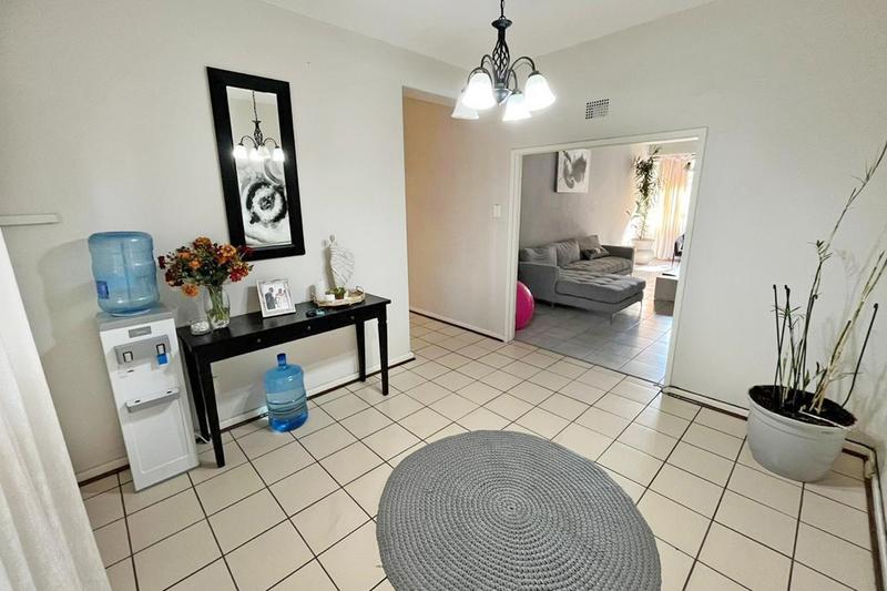 2 Bedroom Property for Sale in Illovo Gauteng