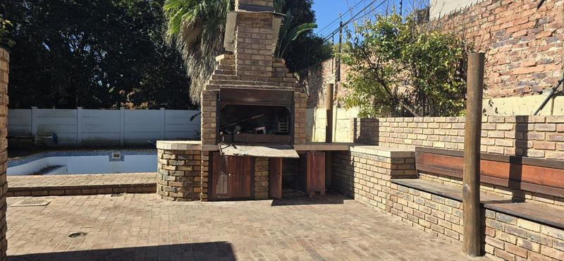 5 Bedroom Property for Sale in Elardus Park Gauteng