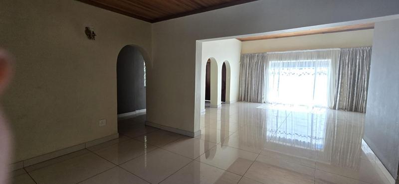 5 Bedroom Property for Sale in Elardus Park Gauteng