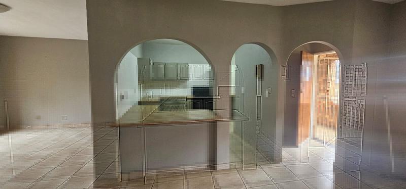 To Let 2 Bedroom Property for Rent in Sandhurst Gauteng