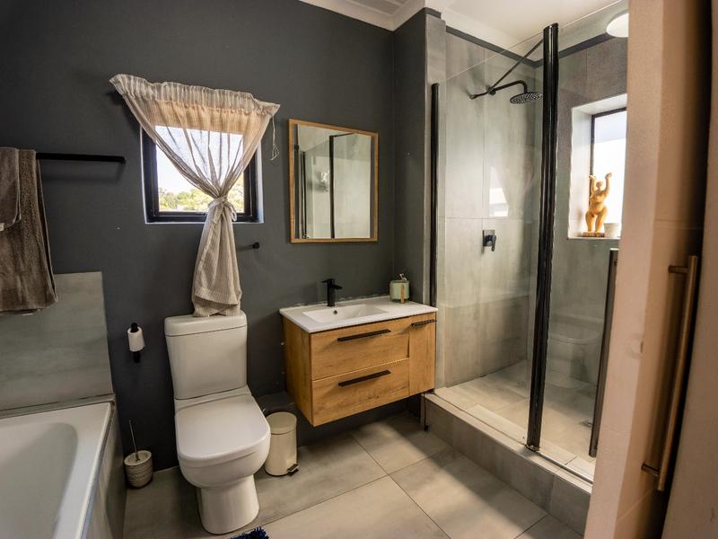 To Let 1 Bedroom Property for Rent in Atholl Gauteng