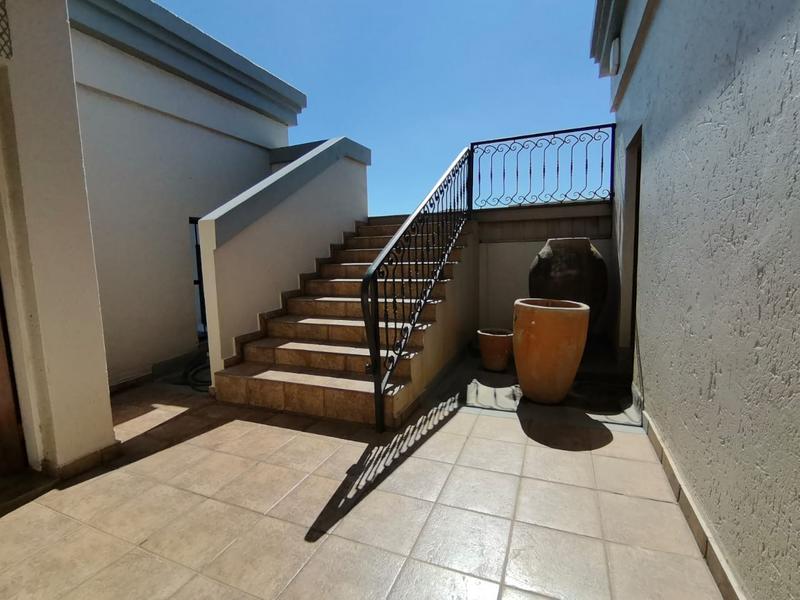 To Let 2 Bedroom Property for Rent in Bedfordview Gauteng