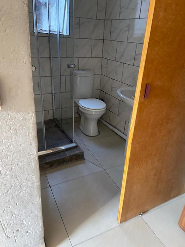 To Let 1 Bedroom Property for Rent in Eastleigh Gauteng