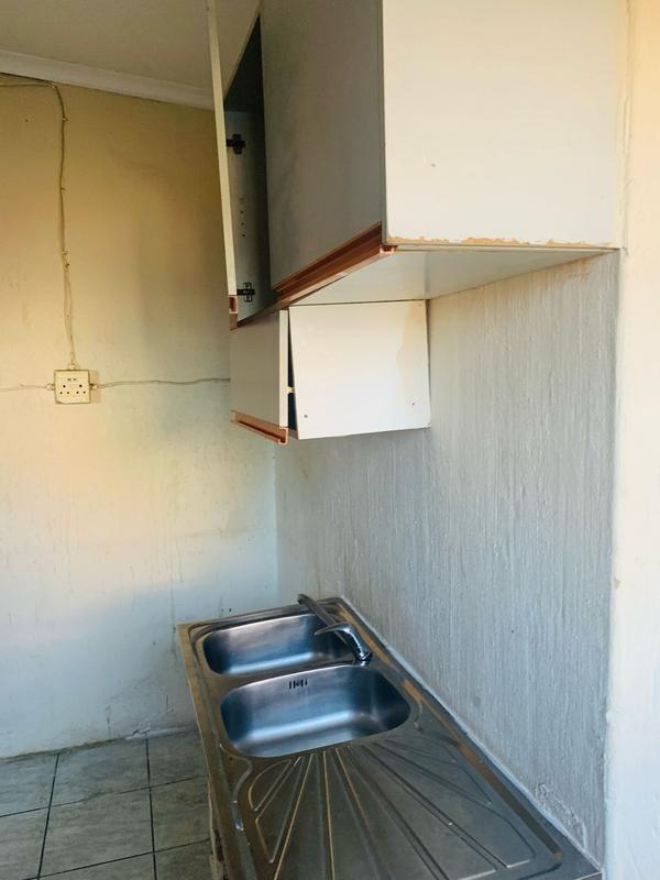 To Let 1 Bedroom Property for Rent in Primrose Gauteng