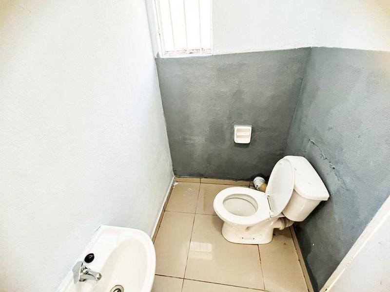 To Let 1 Bedroom Property for Rent in Buccleuch Gauteng