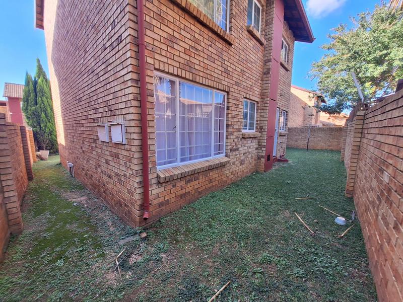 To Let 2 Bedroom Property for Rent in The Reeds Gauteng