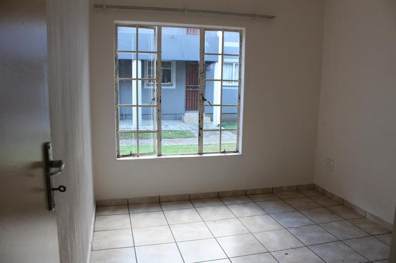 To Let 1 Bedroom Property for Rent in Comet Gauteng