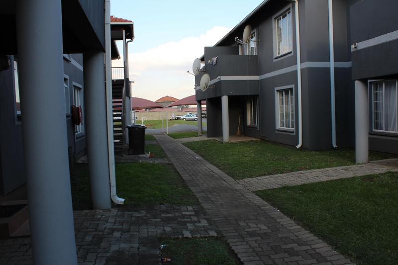 To Let 1 Bedroom Property for Rent in Comet Gauteng