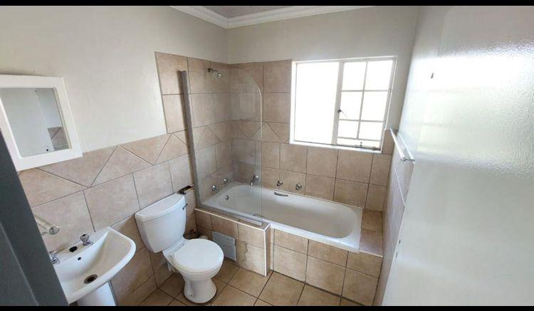 2 Bedroom Property for Sale in Clarina Gauteng