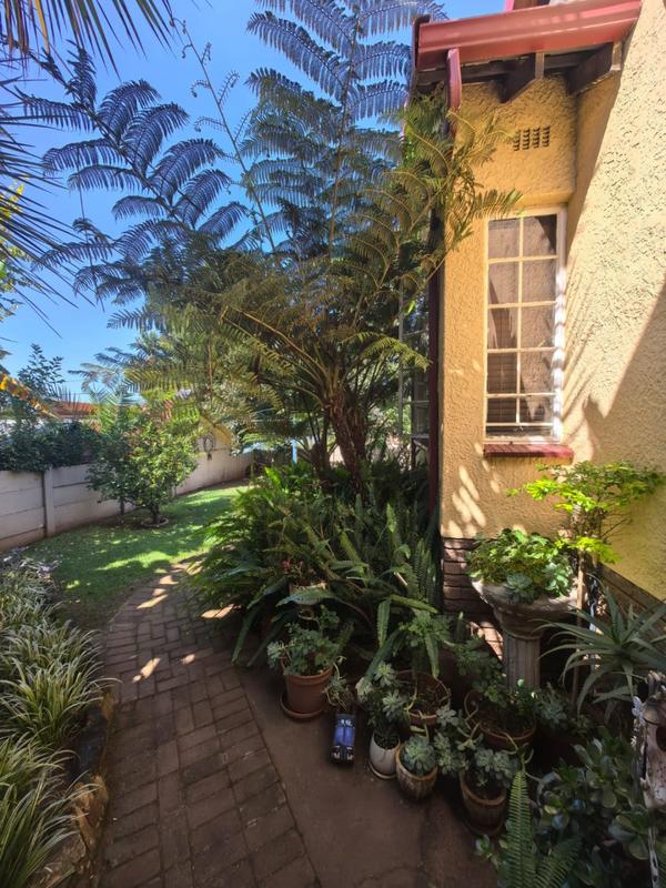 3 Bedroom Property for Sale in Lindhaven Gauteng