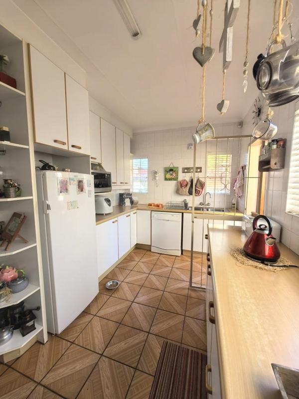 3 Bedroom Property for Sale in Lindhaven Gauteng