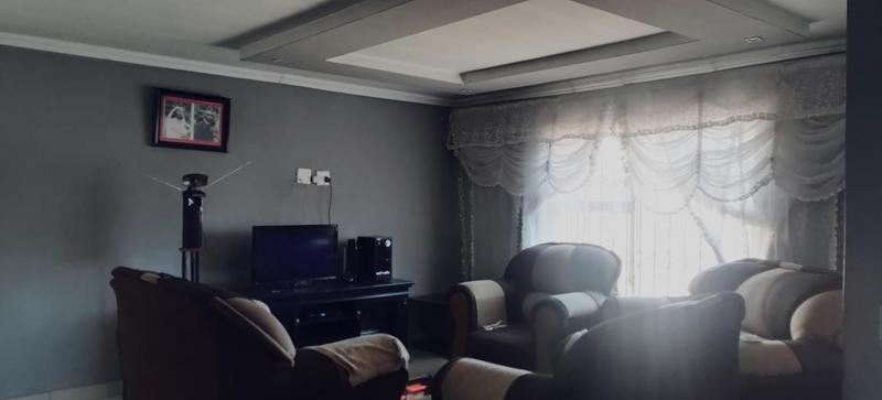4 Bedroom Property for Sale in Siluma View Gauteng