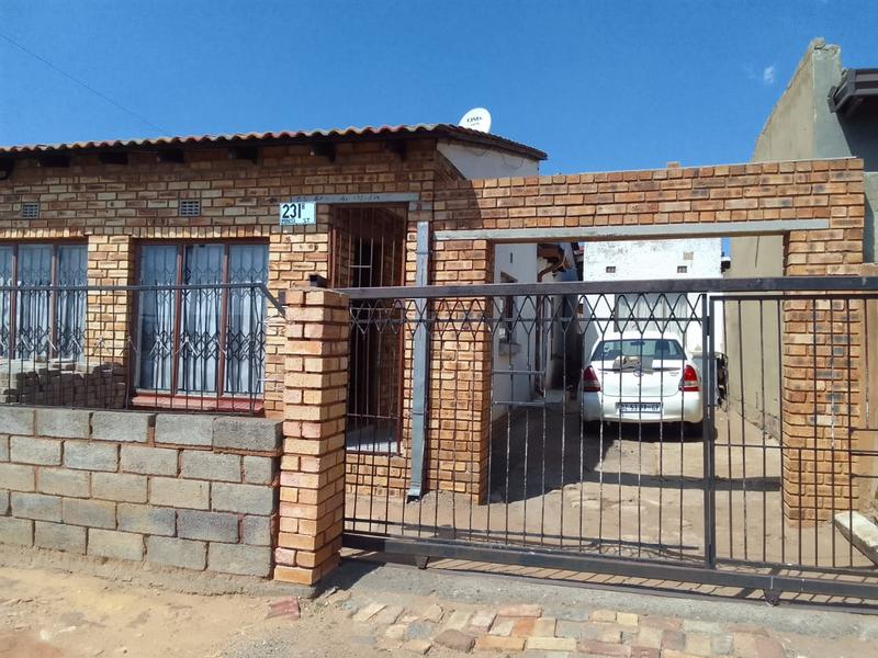 3 Bedroom Property for Sale in Mofolo Gauteng