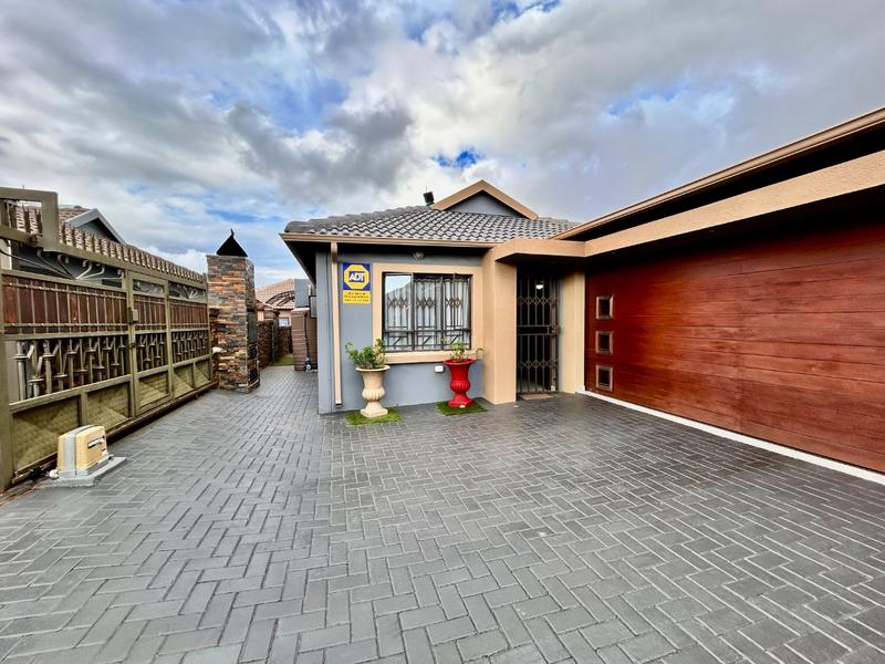 4 Bedroom Property for Sale in Amandasig Gauteng
