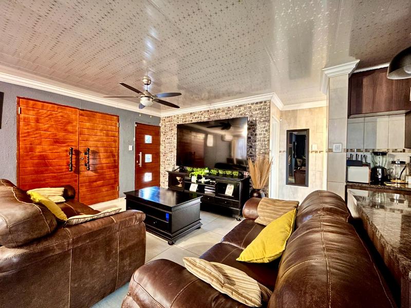 4 Bedroom Property for Sale in Amandasig Gauteng