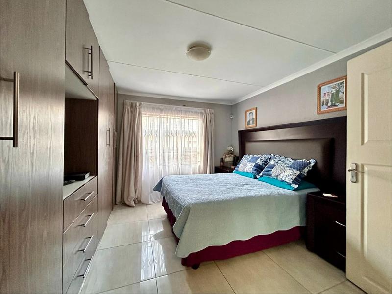 4 Bedroom Property for Sale in Amandasig Gauteng