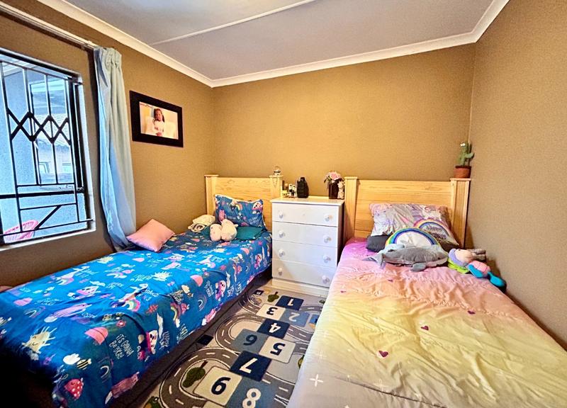 4 Bedroom Property for Sale in Amandasig Gauteng