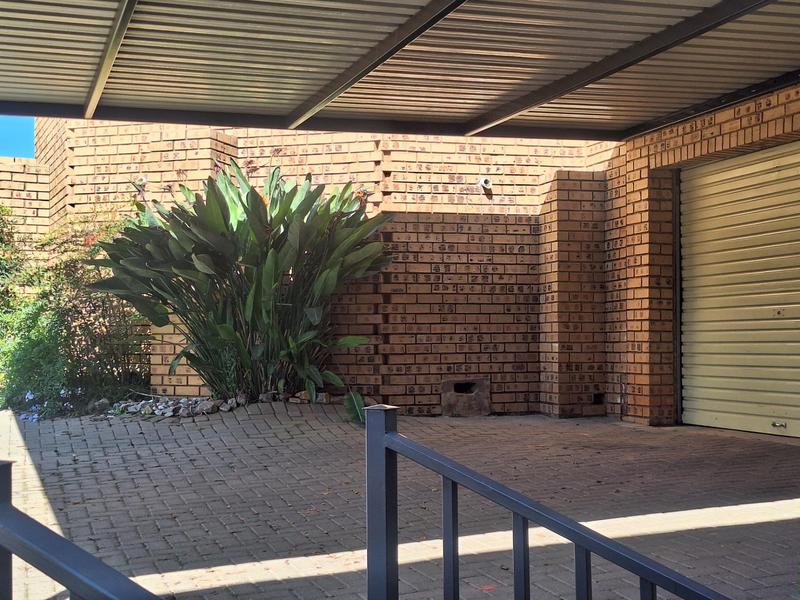 To Let 2 Bedroom Property for Rent in Lynnwood Manor Gauteng