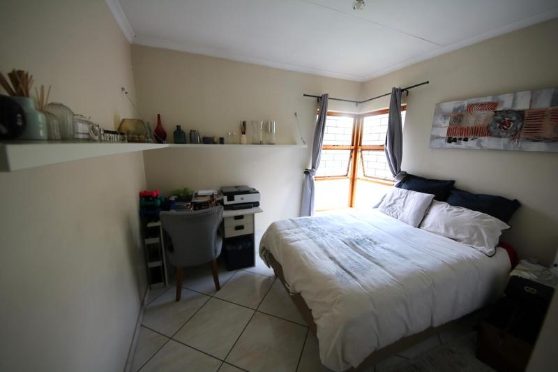 To Let 2 Bedroom Property for Rent in Paulshof Gauteng