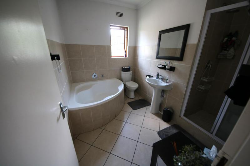 To Let 2 Bedroom Property for Rent in Paulshof Gauteng