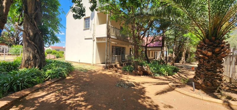 4 Bedroom Property for Sale in Klippoortje Gauteng