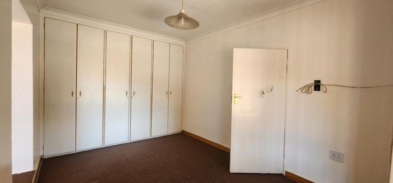 4 Bedroom Property for Sale in Klippoortje Gauteng