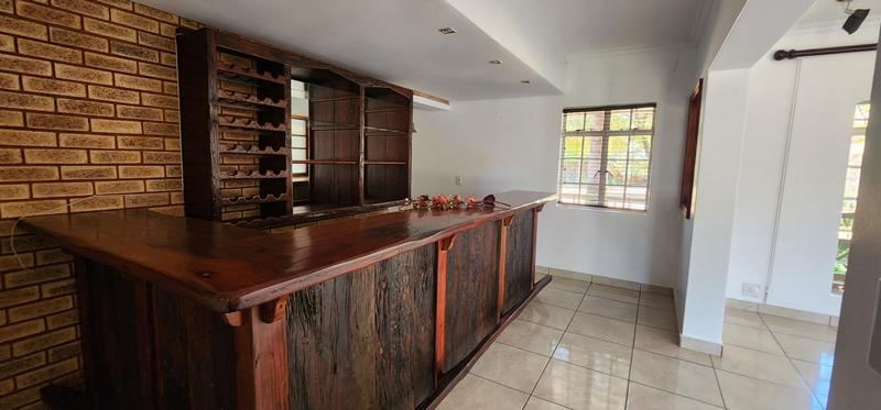 4 Bedroom Property for Sale in Klippoortje Gauteng
