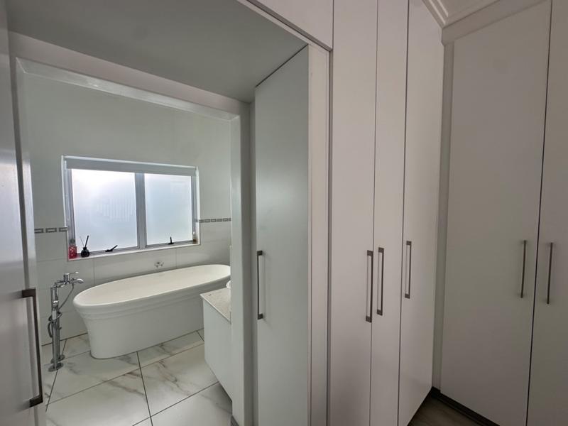 To Let 3 Bedroom Property for Rent in Waterfall Country Village Gauteng