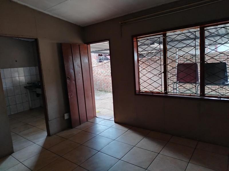 To Let 1 Bedroom Property for Rent in Laudium Gauteng