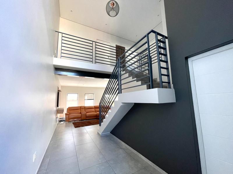 To Let 3 Bedroom Property for Rent in Crowthorne Gauteng