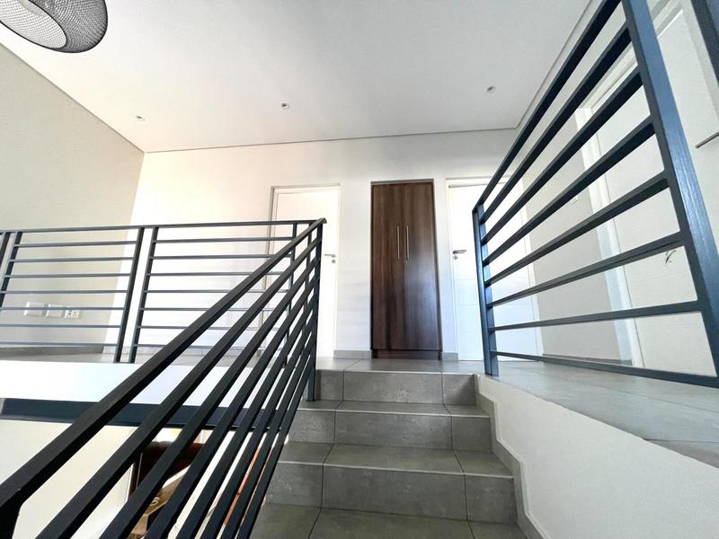 To Let 3 Bedroom Property for Rent in Crowthorne Gauteng