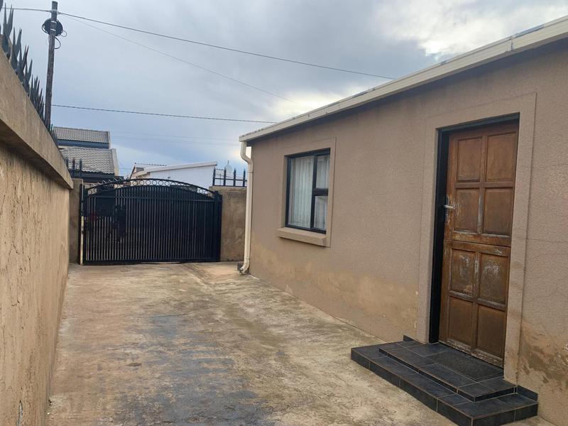 2 Bedroom Property for Sale in Dobsonville Gauteng