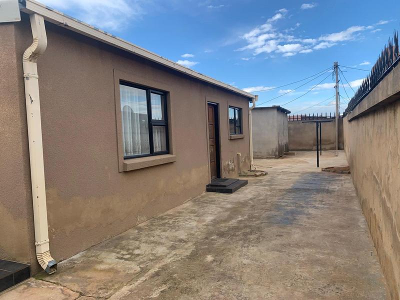 2 Bedroom Property for Sale in Dobsonville Gauteng