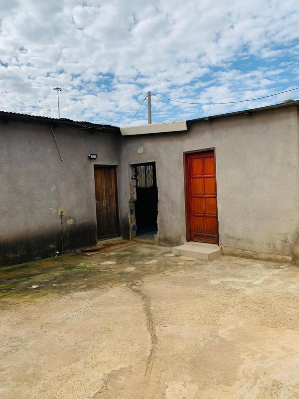 2 Bedroom Property for Sale in Dobsonville Gauteng