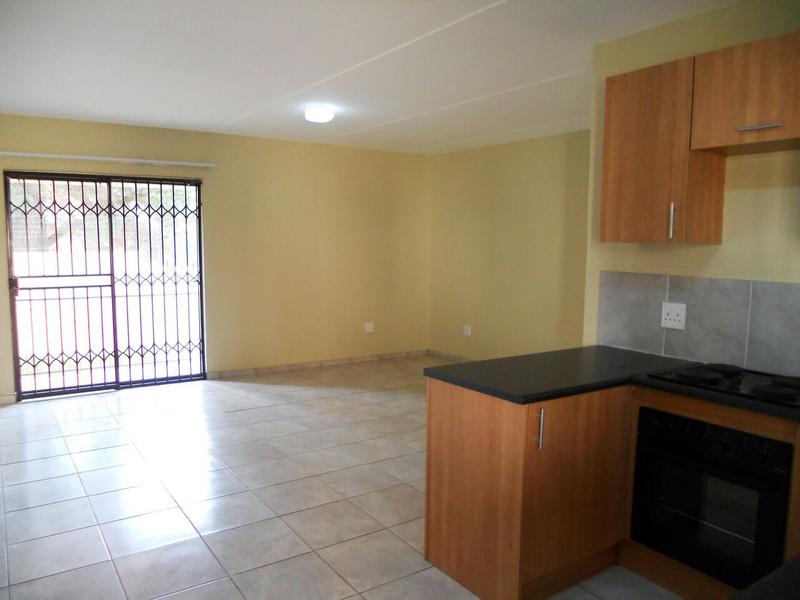 To Let 3 Bedroom Property for Rent in Groblerpark Gauteng