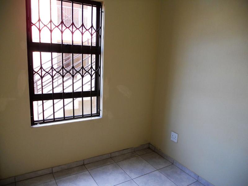 To Let 3 Bedroom Property for Rent in Groblerpark Gauteng