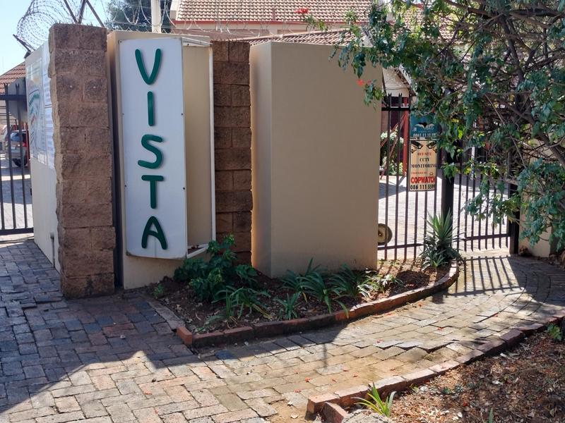 To Let 1 Bedroom Property for Rent in Zwartkop Ext 7 Gauteng