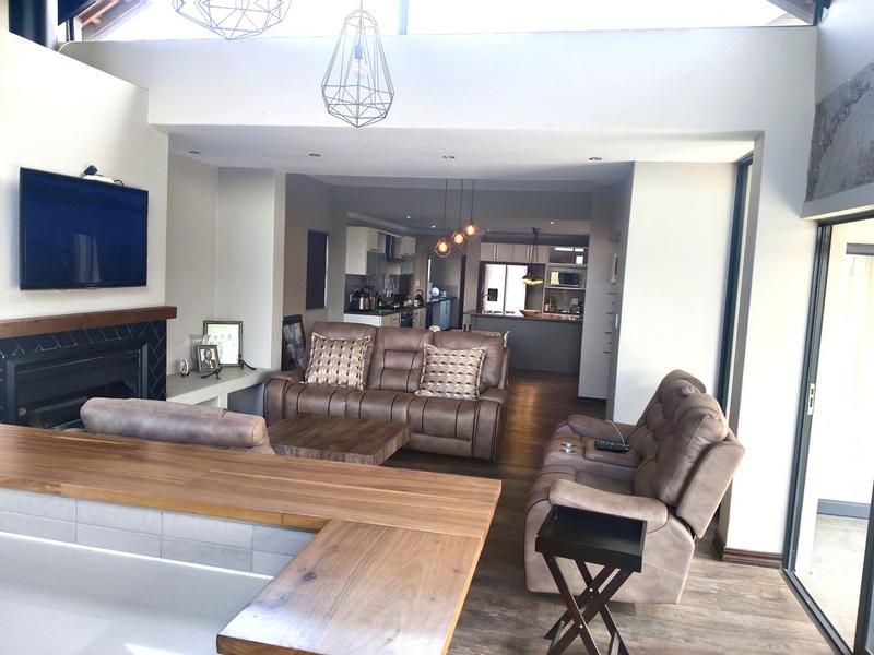 3 Bedroom Property for Sale in Midstream Hill Gauteng