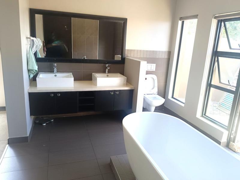 3 Bedroom Property for Sale in Midstream Hill Gauteng