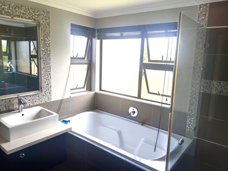 3 Bedroom Property for Sale in Midstream Hill Gauteng