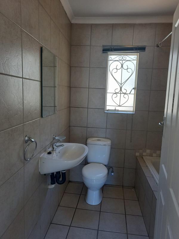 To Let 2 Bedroom Property for Rent in Risidale Gauteng