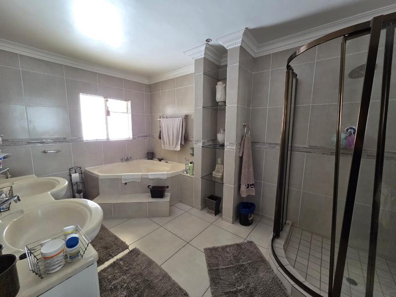 4 Bedroom Property for Sale in Wonderboom Gauteng