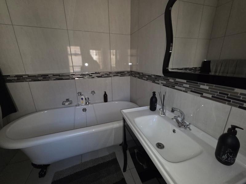 4 Bedroom Property for Sale in Wonderboom Gauteng