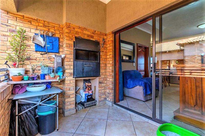 2 Bedroom Property for Sale in Ravenswood Gauteng